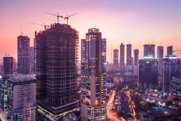 As projeções indicam crescimento de 2,7% para a construção civil em 2026, segundo estimativa do SindusCon-SP em parceria com a FGV Ibre - Crédito FreePik